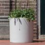Pottery Pots Refined Max ronde plantenbak wit buiten