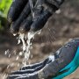 Waterafstotende Gardena plant- en bodemhandschoenen